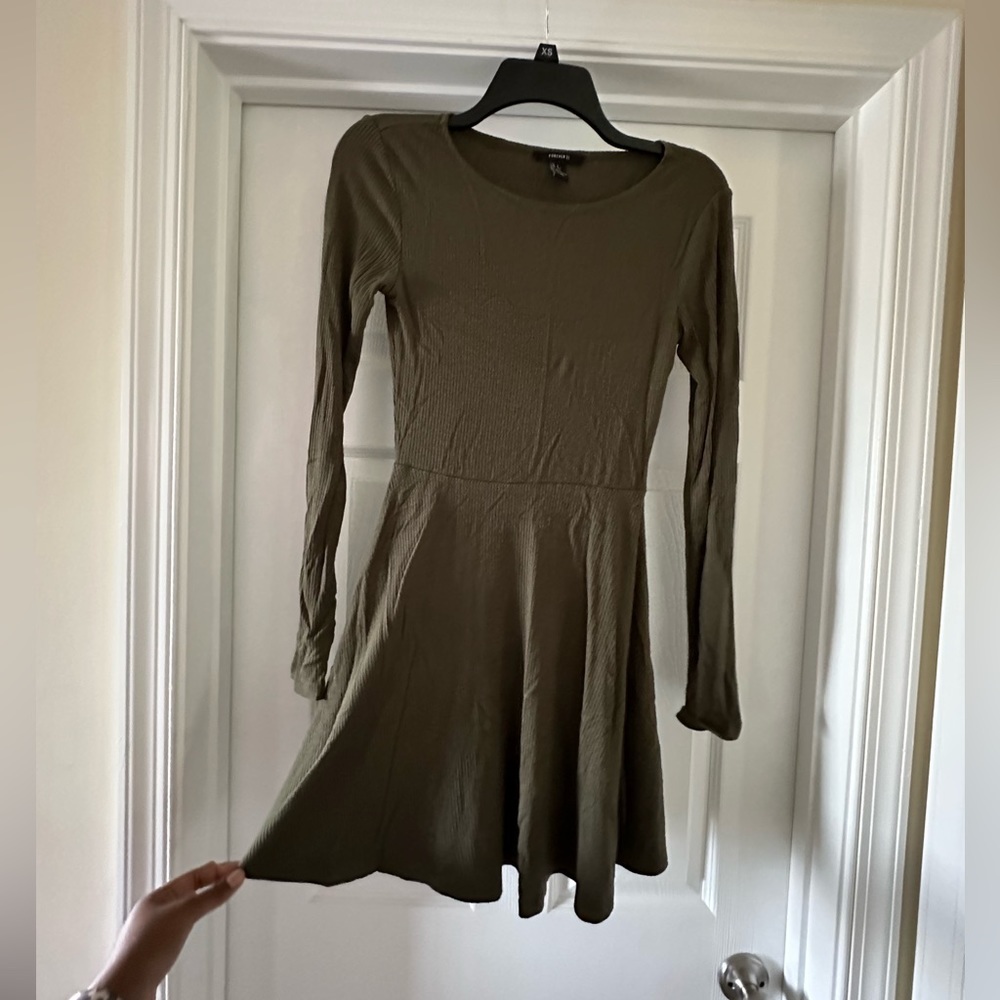 Olive green flowy mini dress - Picture 4 of 4